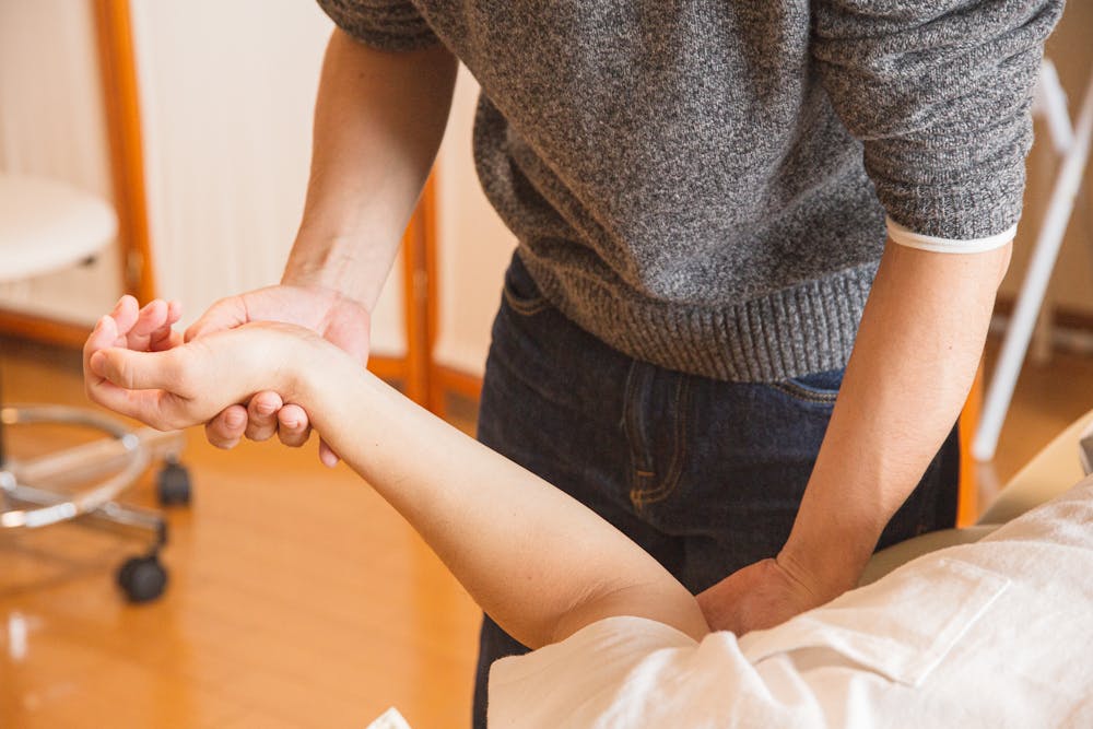 Chiropractor Q&A: Addressing Pain and Improving Mobility through Chiropractic Care