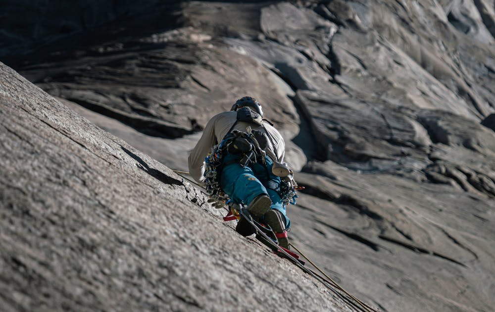 Adventure Sports Around the World: From Rock Climbing to Skydiving and Beyond