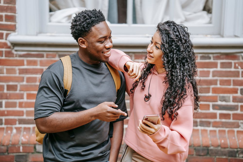 Healthy Relationships: Nurturing Connection and Supportive Bonds with Others